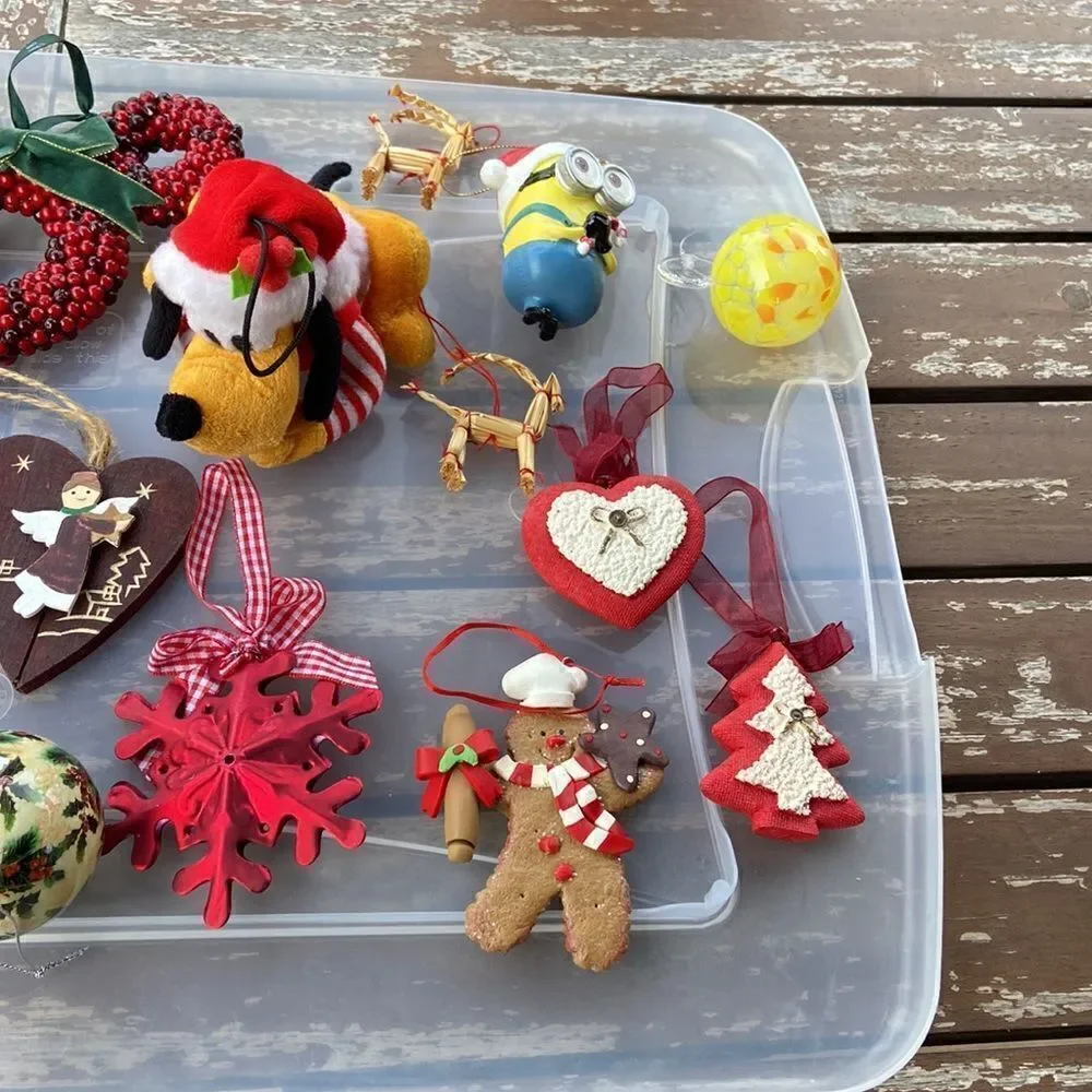Xmas decor excellent condition bundle of 17 pieces